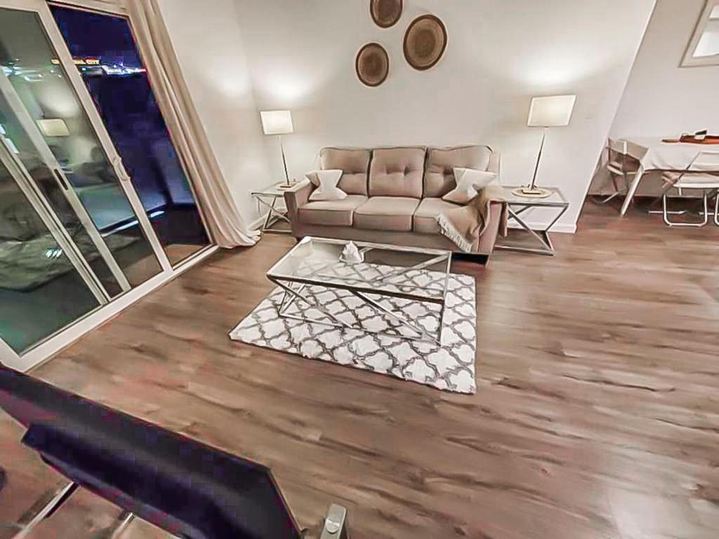 Two Bedroom At Universal Appartement